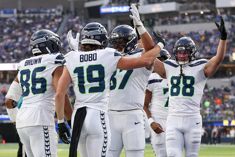 Seahawks Rams Football