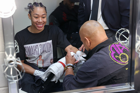 Boxing: Amanda Serrano vs Erika Cruz Fight Night
