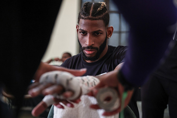 Boxing: Alycia Baumgardner vs Christina Linardatou Fight Night