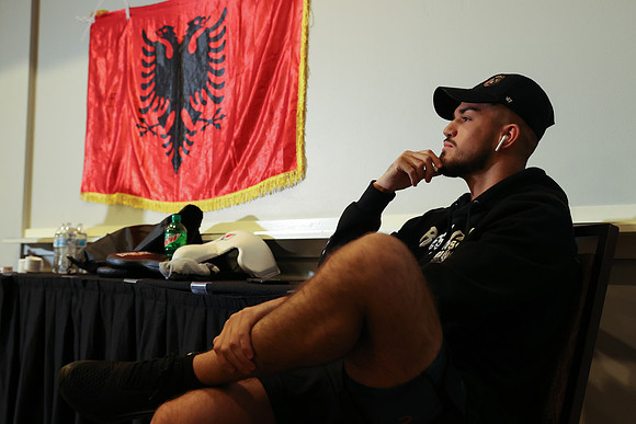 Boxing: Haney and Linares Fight Night