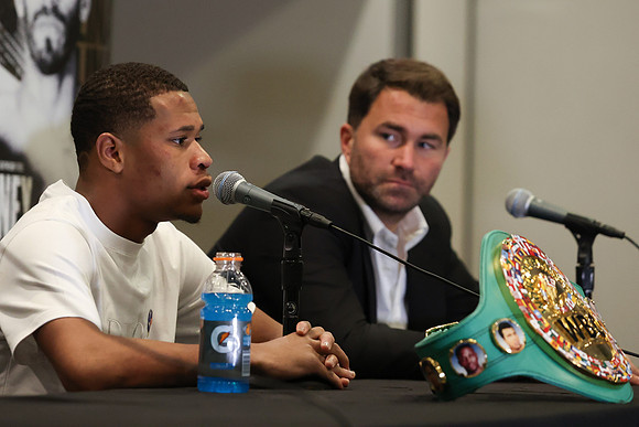 Boxing: Haney and Linares Fight Night