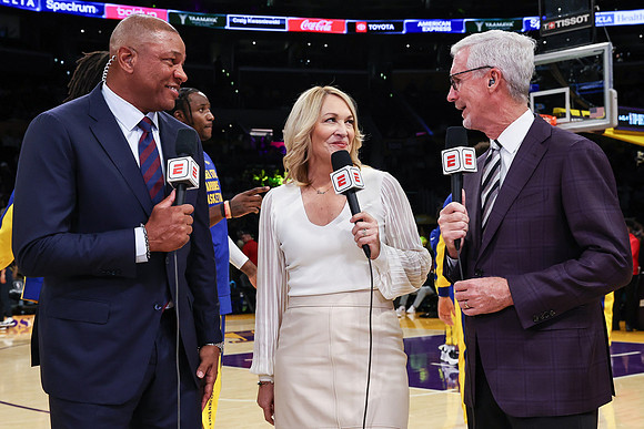 Golden State Warriors / Los Angeles Lakers - October 13, 2023