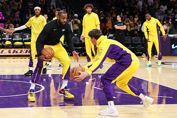 Golden State Warriors / Los Angeles Lakers - October 13, 2023