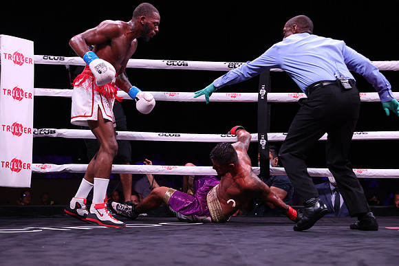 Boxing: Cano and Zorilla Fight Night