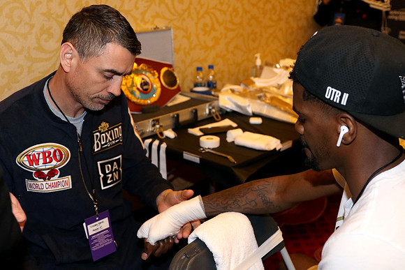 Boxing: Bivol vs Smith Jr.