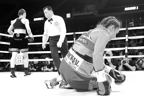 Boxing: Farmer vs Carroll