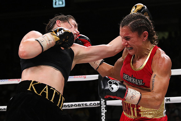 Boxing: Farmer vs Carroll