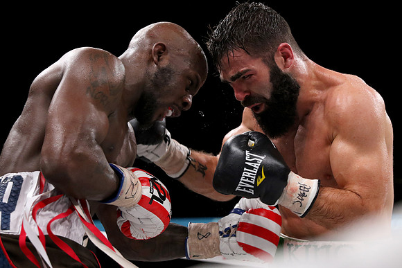 Boxing: Farmer vs Carroll