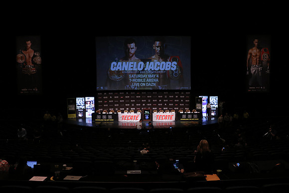 Boxing: Alvarez vs Jacobs
