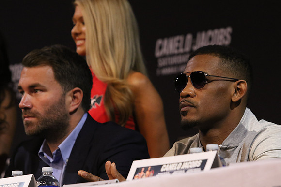 Boxing: Alvarez vs Jacobs