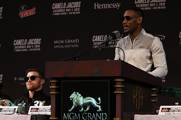 Boxing: Alvarez vs Jacobs