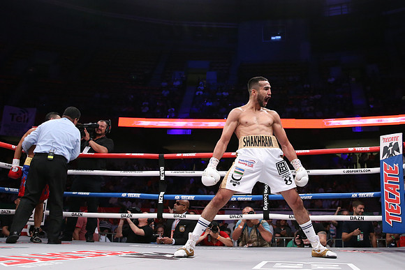 Boxing: Juan Francisco Estrada vs Dewayne Beamon