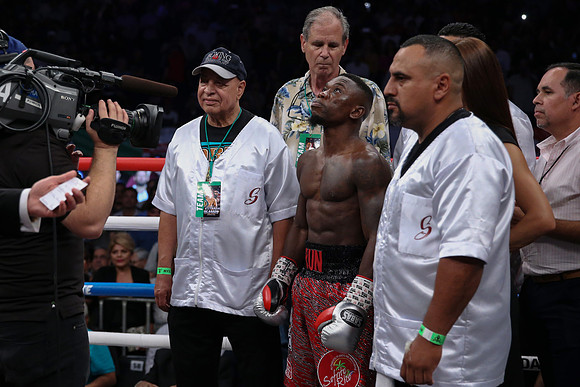 Boxing: Juan Francisco Estrada vs Dewayne Beamon