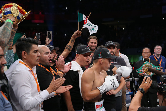 Boxing: Juan Francisco Estrada vs Dewayne Beamon