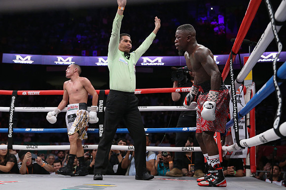 Boxing: Juan Francisco Estrada vs Dewayne Beamon