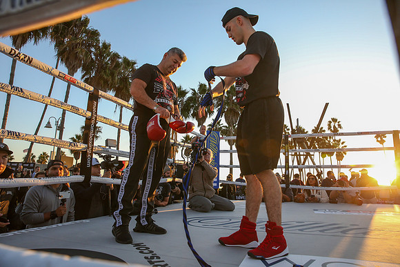 Boxing: KSI vs Logan Paul Open Workout