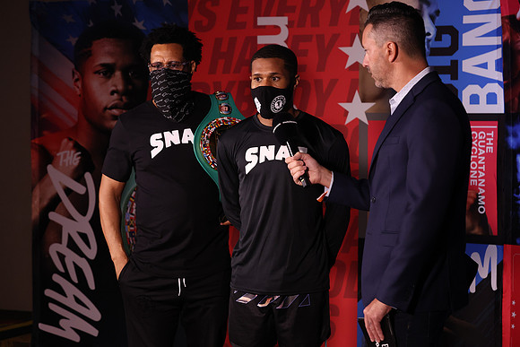 Haney vs Gamboa Weigh-In