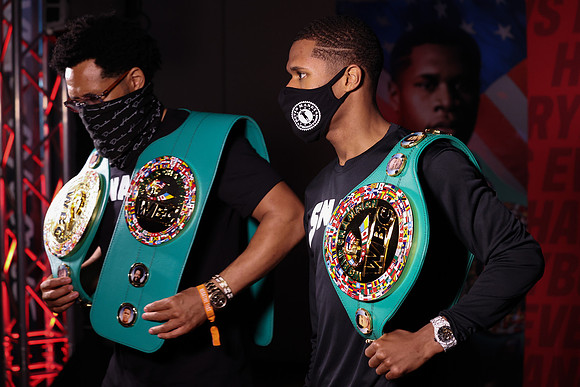 Haney vs Gamboa Weigh-In