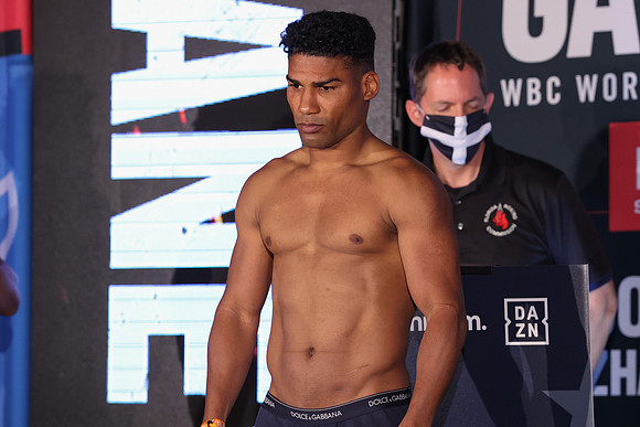 Haney vs Gamboa Weigh-In