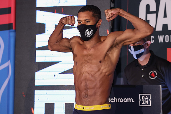 Haney vs Gamboa Weigh-In