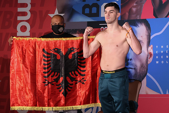 Haney vs Gamboa Weigh-In