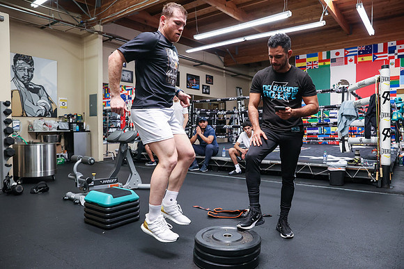 Boxing: Saul "Canelo" Alvarez Training
